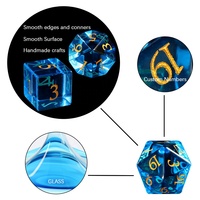 Logo personnalisé dés polyédriques bleus pierre précieuse du MDN pour donjons et dragons verre artificiel dés du MDN