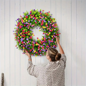 Vente en gros de guirlande de 19 pouces de feuilles de camélia et d'eucalyptus colorées ornant les murs de la décoration de fenêtres intérieures et extérieures - Product Image 3