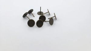 Clavos decorativos <span class=keywords><strong>de</strong></span> <span class=keywords><strong>latón</strong></span> para tapicería, sofás, sillas <span class=keywords><strong>y</strong></span> muebles <span class=keywords><strong>de</strong></span> cama - Product Image 4