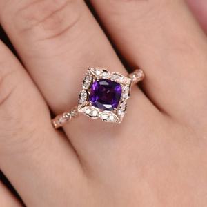 แหวนเงินแท้ 925 ประดับพลอยแอมะทิสต์ทรงคุชชั่น ดีไซน์ทันสมัย เหมาะสำหรับเป็นแหวนหมั้น - Product Image 1