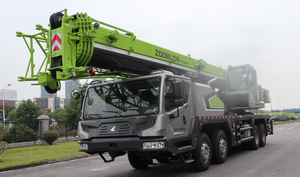 Grue mobile sur camion ZTC350H552 de 35 tonnes à 5 flèches à haut rendement de Chine, avec patins de stabilisation - Product Image 2