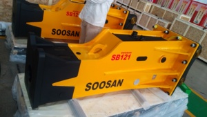 SOOSAN คุณภาพพรีเมียม SB 121 BOX ชุดหัวเจาะไฮดรอลิกพร้อมมอเตอร์สำหรับรถขุด 28-35 ตัน ขนาดดอกสกัด 155 มม. แบบหลายดอกสกัด - Product Image 3