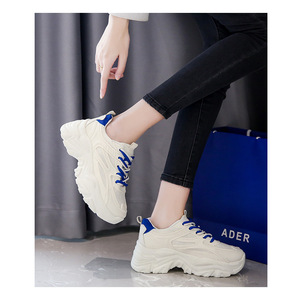 Zapatos blancos pequeños de alta belleza para mujer, zapatos deportivos de ocio transpirables para estudiantes versátiles de primavera y otoño para mujer - Product Image 5