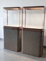 Vitrine de présentation pour lunettes et bijoux de haute qualité en acier inoxydable doré avec éclairage LED et vitrine en verre étanche