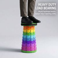 Tabouret compact de plage pour sentiers de dunes de sable et de vues sur l'océan, avec revêtement résistant aux déchirures en cinq couleurs et noyau de siège durable