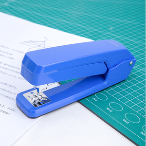 Deli Rotatable Stapler Large Size Center Stapling Office Student Use 360 Degree - Product Image 1