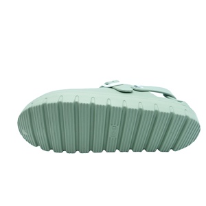 Chaussures de jardin à injection EVA populaires pour hommes et femmes Mules plates respirantes d'été et d'hiver pour adultes Sabots - Product Image 6