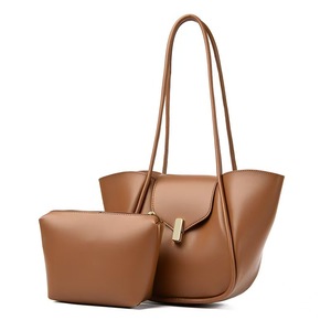 Sac fourre-tout élégant pour femmes, ensemble <span class=keywords><strong>de</strong></span> 2 pièces, grande capacité, sac à bandoulière en similicuir, sac à main <span class=keywords><strong>de</strong></span> <span class=keywords><strong>travail</strong></span> tendance avec pochette assortie - Product Image 5