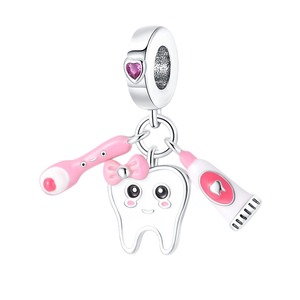 Vente en gros de perles en argent plaqué cuivre 925 pendentif pour porte-clés Offre Spéciale boîte à médicaments dents bijoux à bricoler soi-même bracelet perle pour enfants - Product Image 5