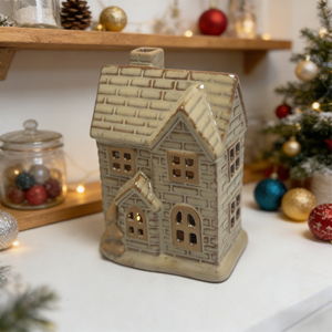 Décoration de <span class=keywords><strong>chalet</strong></span> en céramique avec toit givré et lumière LED - Accent saisonnier pour l'hiver et les fêtes - Product Image 2