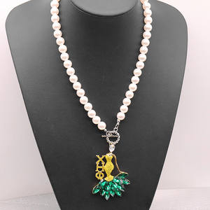 Alla moda verde e giallo Bling <span class=keywords><strong>pietra</strong></span> intarsiato splendida signora ciondolo e perla rendendo greco XHO Chi <span class=keywords><strong>Eta</strong></span> Phi Choker collana - Product Image 4