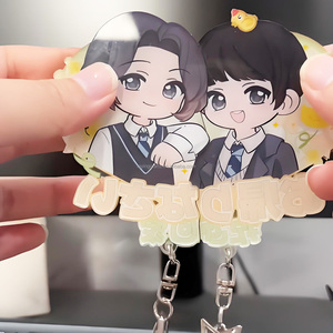 Gantungan kunci pasangan Anime magnetis DIY kustom akrilik epoksi lucu dengan gantungan kunci plastik hati cetak UV untuk hadiah kreatif