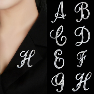 Spilla con Iniziale in Cristallo Trasparente Weiman, Accessori Gioiello da Donna per Matrimoni, Decorazioni, Regali e Artigianato, in Lega Placcata - Product Image 2