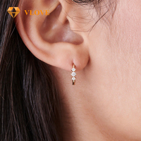 Boucles d'oreilles créoles personnalisées en or massif 14 carats avec trois diamants de laboratoire, boucles d'oreilles huggie à 4 griffes, bijoux fins pour femmes
