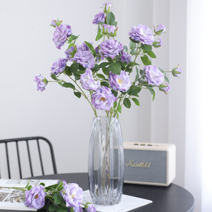 <span class=keywords><strong>Fleurs</strong></span> <span class=keywords><strong>artificielles</strong></span> de rose iceberg haut de gamme à 6 têtes avec moulage par injection <span class=keywords><strong>pour</strong></span> la décoration intérieure, de mariage et extérieure - Product Image 3