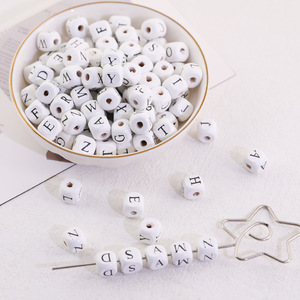 Perles carrées en bois blanc de 10 mm, perles en vrac avec lettres anglaises pour la fabrication de bracelets, matériel et accessoires de bijouterie DIY - Product Image 3