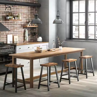 Chaise de salle à manger industrielle en métal épais avec assise en bois massif pour usage intérieur, cuisine et maison (vente en gros)