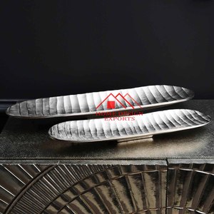 Plateau de service en aluminium nouveau design pour la décoration intérieure Plateau de service en aluminium brut moulé de forme ovale - Product Image 1