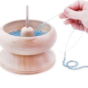 Spin N Bead Spinner : Enfileur rapide de <span class=keywords><strong>perles</strong></span> pour créateurs de bijoux, bol <span class=keywords><strong>en</strong></span> <span class=keywords><strong>bois</strong></span> rectangulaire écologique, aiguille à gros œil qui fait gagner du temps - Product Image 3