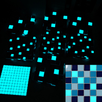 Großhandel 48x48 blau leuchtende fluor zierende Schwimmbad fliesen, Mosaik Keramik glasierte leuchtende Schwimmbad fliesen