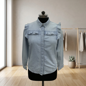 Camisa de Mezclilla Azul Claro para Mujer con Volantes, Cuello Camisero, Manga Larga, Informal, para Primavera y Verano, Uso Diario, Corte Regular - Product Image 4