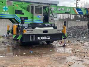 Grúa usada KOBELCO RK250 Precio económico excelente rendimiento Grúa usada KOBELCO en venta - Product Image 4