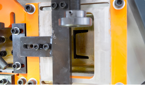 Hệ thống máy gia công sắt thủy lực công suất cao, đầy đủ chức năng đột, cắt, tạo rãnh và uốn, giá tốt nhất - Product Image 3