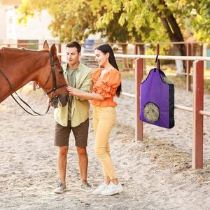 Muestra gratuita: Bolsa de malla transpirable para alimento de caballos, cubo de alimento resistente con correa ajustable y base impermeable - Product Image 6