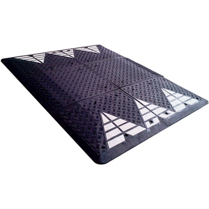แผ่นยางชะลอความเร็วคุณภาพสูงสีแดงสำหรับจราจรและถนน - Product Image 1