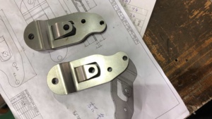 ISO Chứng Nhận Nhà Máy Sơn Tĩnh Điện Sơn Bracket <span class=keywords><strong>Prototype</strong></span> Laser Cắt Thép Không Gỉ Tấm Chế Tạo Kim Loại Dịch Vụ - Product Image 4