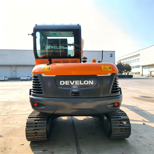 Excavadora de cadenas DEVELON DX60E de 6 toneladas con cucharón de 0.21m3 para construcción de carreteras, excavación de zanjas y trabajos en terrenos. - Product Image 4