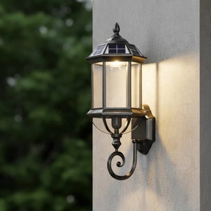 Lampe Murale Solaire Extérieure Étanche pour Cour, Couloir et Porte, Style Rétro Européen - Product Image 4