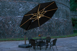 Sombrilla de Playa Moderna de Aluminio Impermeable con Inclinación Automática para Patio, Terraza, Balcón o Exteriores de Villas - Product Image 5