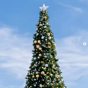 Grand sapin de Noël extérieur pré-éclairé personnalisable en taille avec lumières LED décoratives - Product Image 3