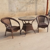 Tables et chaises en rotin PE à usage tout temps Meubles Accoudoir Chaise à dossier Commercial Patio Bistro