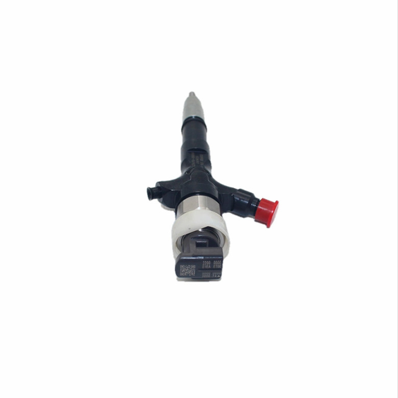Common Rail Injector 095000-5880 095000-5881 23670-30050 23670-39095 23670-39096 Fuel Injector for Toyota Hilux Hiace 2KD-FTV