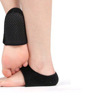 Nouveauté Couvre-talon réglable en silicone souple Anti-usure Antidérapant Chaud et absorbant les chocs Semelle intérieure de pied de sport Protection du talon - Product Image 4