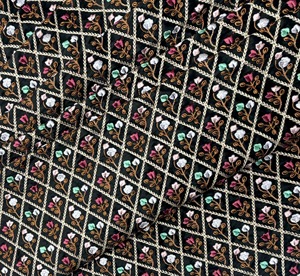 2025 Beige Floral brodé tissu pour robe de mariée Blouses et jupes mémoire caractéristique non tissé Textiles de maison pour les filles - Product Image 1