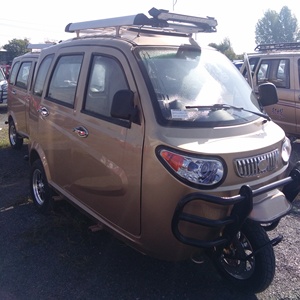 China Nuevo Modelo 3 rueda a <span class=keywords><strong>gasolina</strong></span> triciclo 200cc Taxi Moto Bajaj Tuk Rickshaw para la venta triciclo con cabina cerrado - Product Image 1