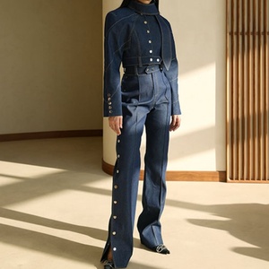 Ensemble en jean vintage personnalisé de haute qualité pour femme : veste à col montant et jean taille haute à manches longues - Product Image 1