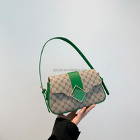 Sac bandoulière tendance et stylé en patchwork pour femme, collection été 2027