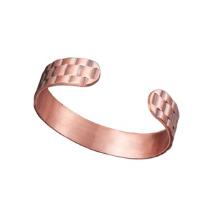 Pulseras Vinterly para Hombre y Mujer, Brazaletes Anchos Ajustables, Pulseras Magnéticas Vintage, Joyería para Hombre - Product Image 2