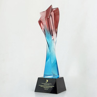 Trophée Étoile en Verre Glaçuré Arc-en-ciel avec Base Noire MH-J0323
