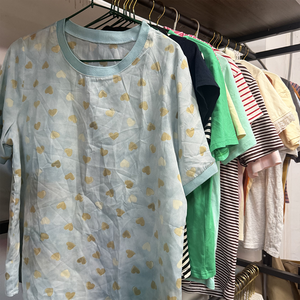 Vente en gros de t-shirts en coton d'occasion pour femmes, amples et confortables, vente directe d'usine, Ukay pour femmes, vêtements usagés élégants - Product Image 2