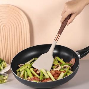 Nuevo Juego de 12 Utensilios de Cocina de Silicona con Aspecto de Madera, Antiadherentes, Resistentes al Calor, con Mango de Silicona - Product Image 3