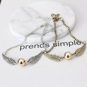 Pulsera de <span class=keywords><strong>Snitch</strong></span> Dorada de Bronce Antiguo de las Reliquias de la Muerte, Joyería de Películas de Moda al por Mayor, Pulseras de <span class=keywords><strong>Snitch</strong></span> Dorada para Cosplay - Product Image 5