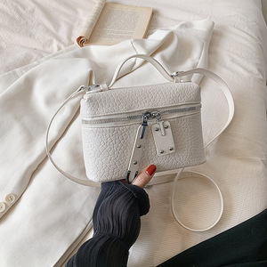 Sacs à main tendance pour femmes, petits modèles, nouveautés été 2026, sacs bandoulière polyvalents, sacs seau fourre-tout de haute qualité. - Product Image 3