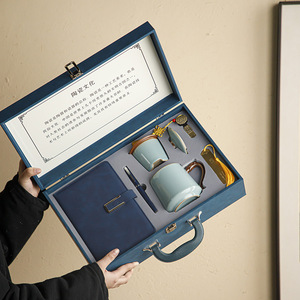 Элитный фарфоровый чайник с индивидуальным логотипом и УФ-печатью для корпоративных мероприятий, ежегодных встреч и неформальных юбилеев - Product Image 3