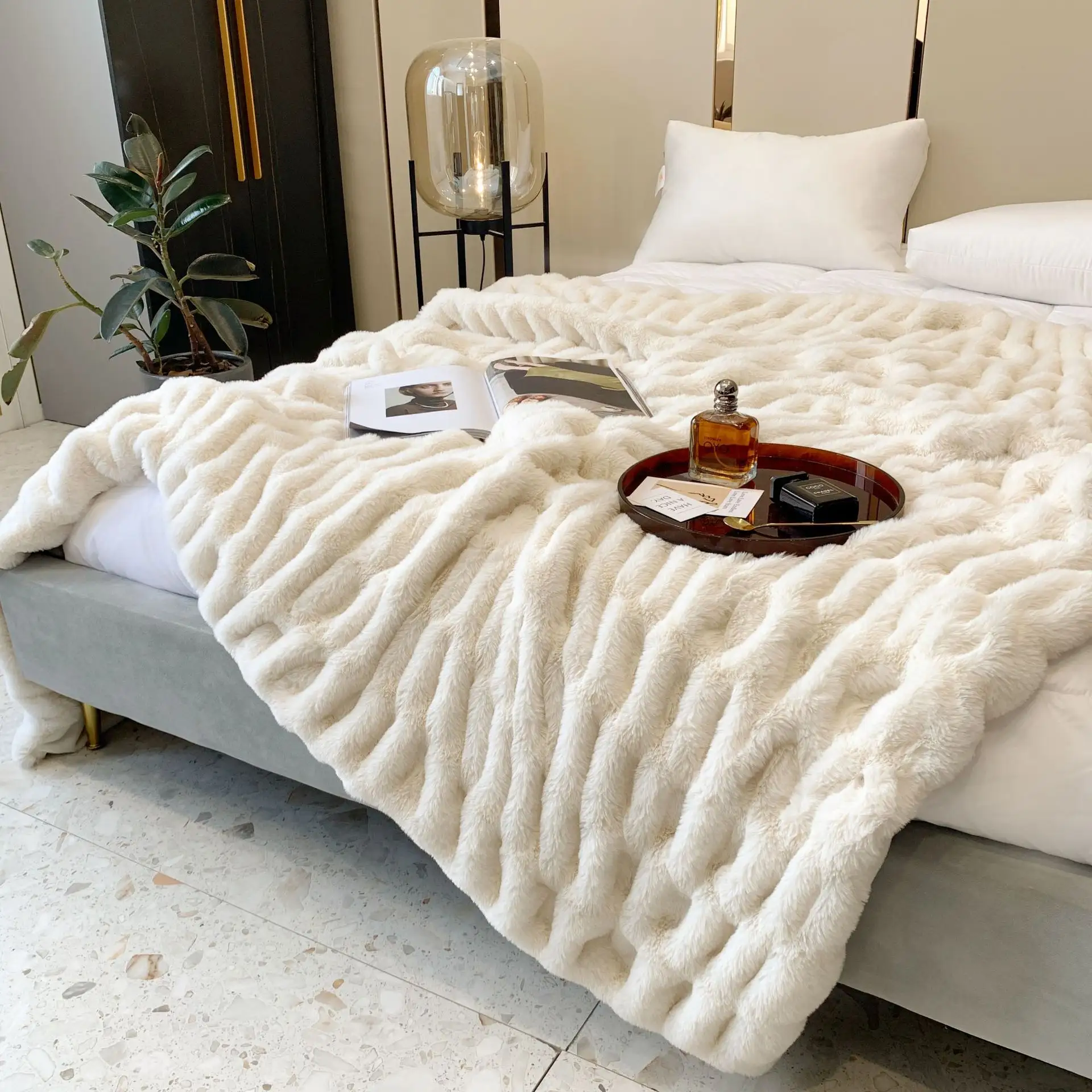 Warme Luxus-Bettdecke Quilt dicke schäbig Winterdecke Baby und Mütter Fleece klobig Mink Felldecke