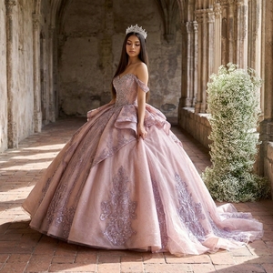 ชุดราตรีงาน Quinceanera รุ่น Rsm261066 ผ้าชีฟองประดับคริสตัล คอรูปหัวใจ แต่งลูกไม้ด้านหลัง ประดับเลื่อม โบว์สวยงาม ทรงเจ้าหญิง - Product Image 1